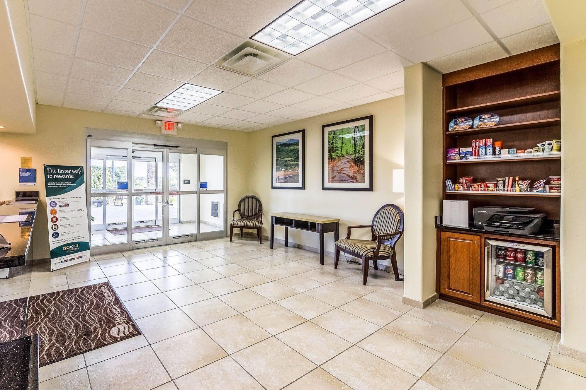 Comfort Inn & Suites Barnesville - Frackville Buitenkant foto